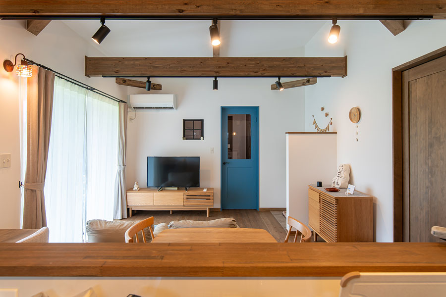 シンプルながらも遊び心感じられる内装